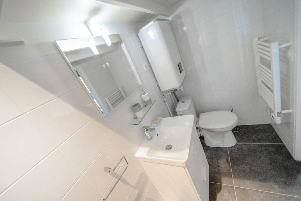 The Little Dumont - 2-Person Apartment - Croix-Rousse Lyon Exterior photo